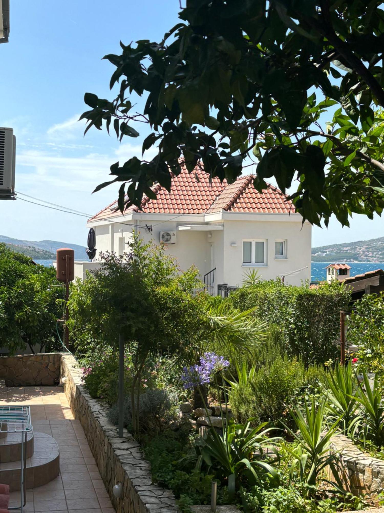 Apartamento House Mare Trogir Exterior foto